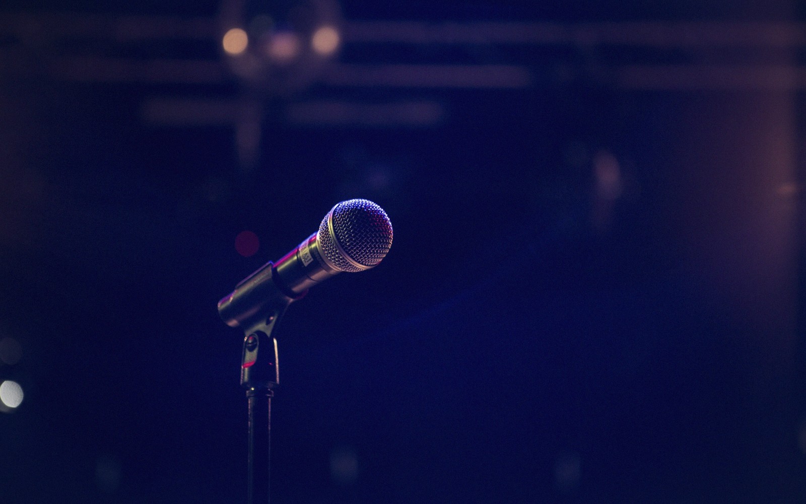 A microphone